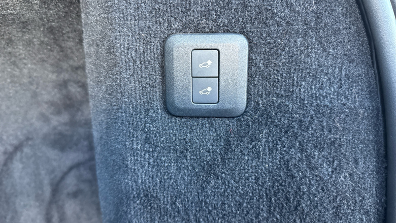 Land Rover Range Rover Sport 2.0 P400e HSE 5dr Auto Estate